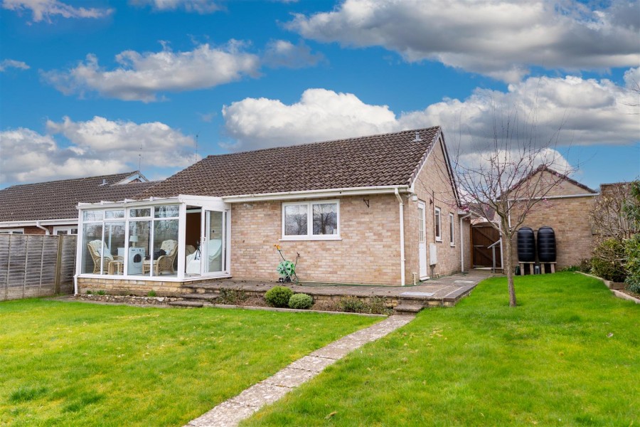 Images for Cedar Close, Chard