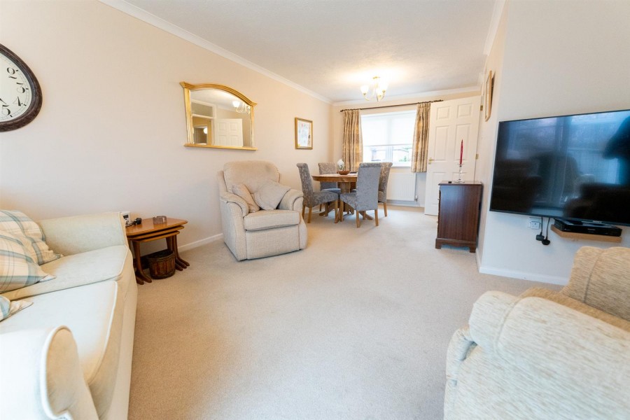 Images for Cedar Close, Chard