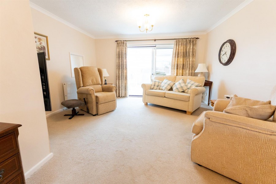 Images for Cedar Close, Chard