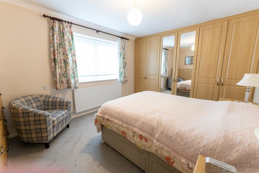 Images for Cedar Close, Chard
