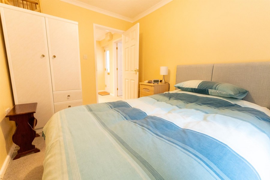 Images for Cedar Close, Chard