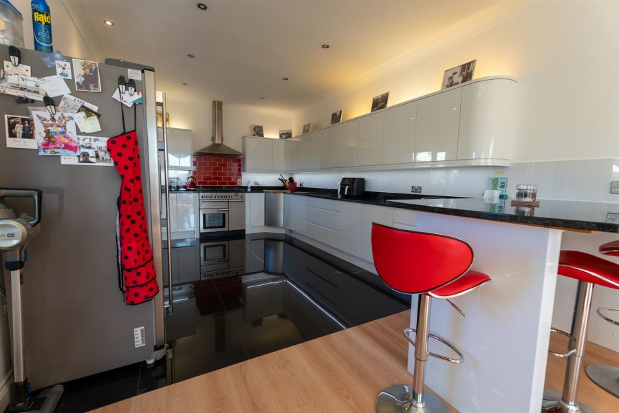 Images for Shepherds Lane, Chard