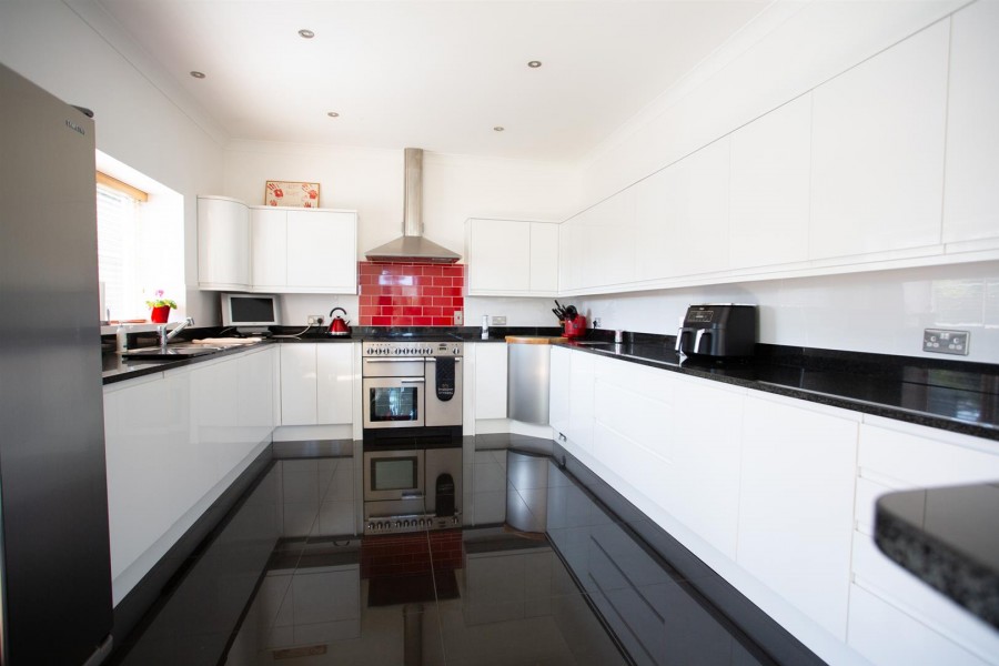 Images for Shepherds Lane, Chard