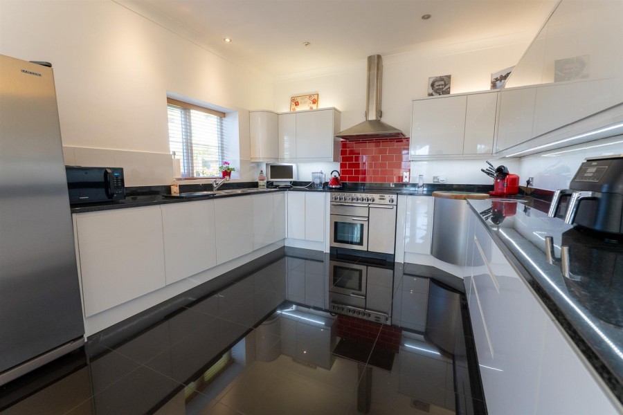 Images for Shepherds Lane, Chard