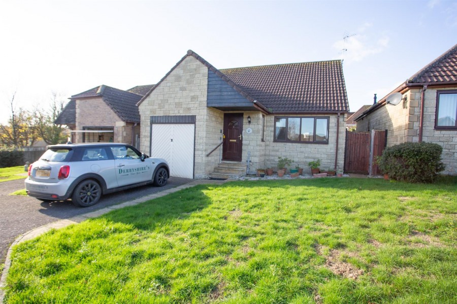 Images for Robins Court, Chard