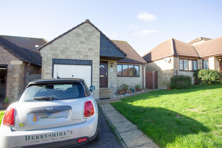 Images for Robins Court, Chard