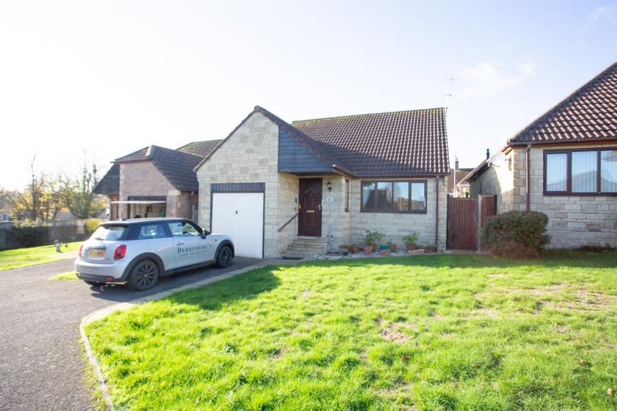 Images for Robins Court, Chard