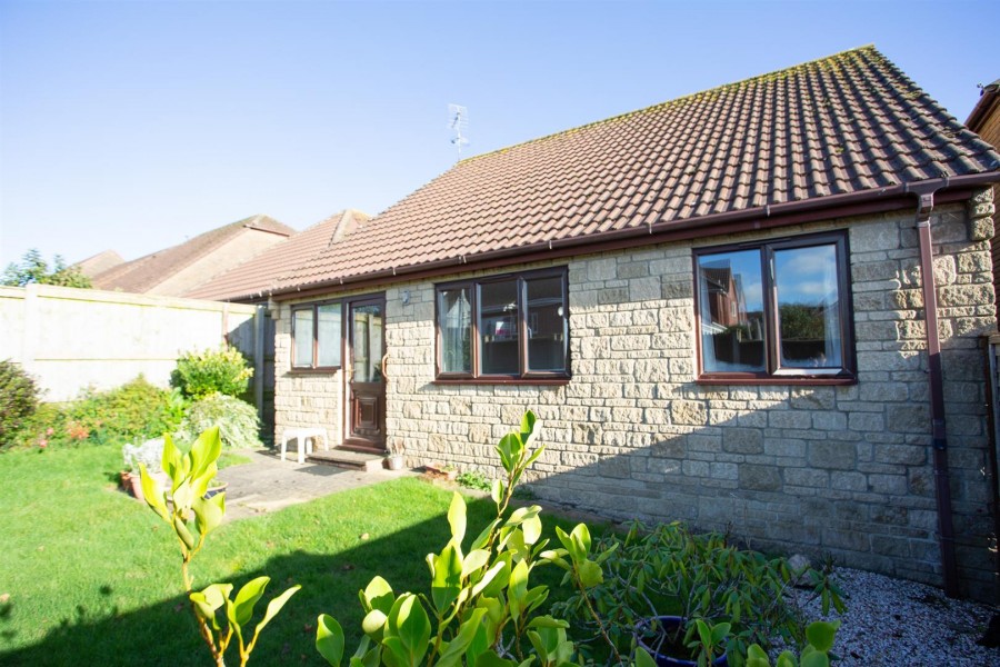 Images for Robins Court, Chard