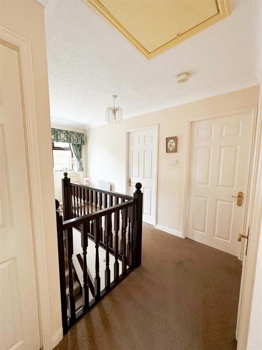 Images for Toms Close, Chard