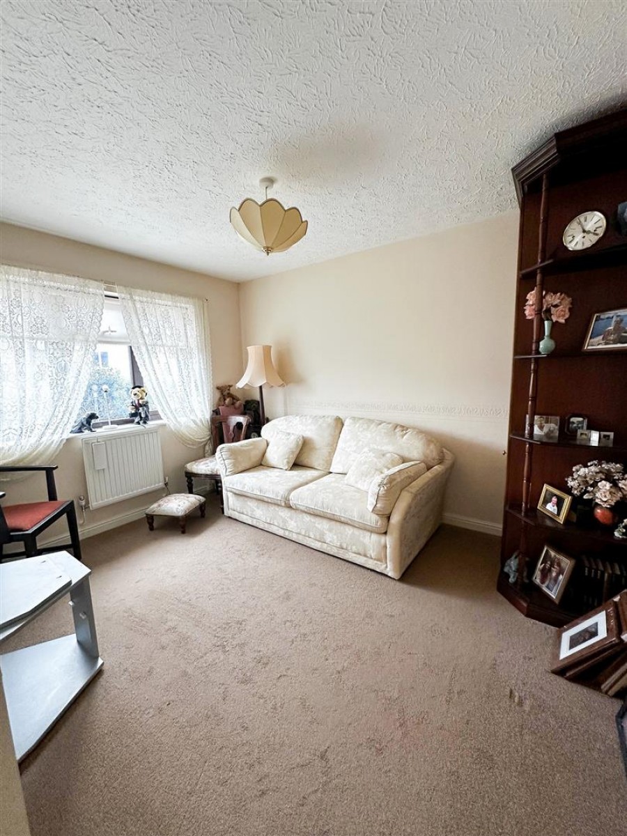 Images for Toms Close, Chard