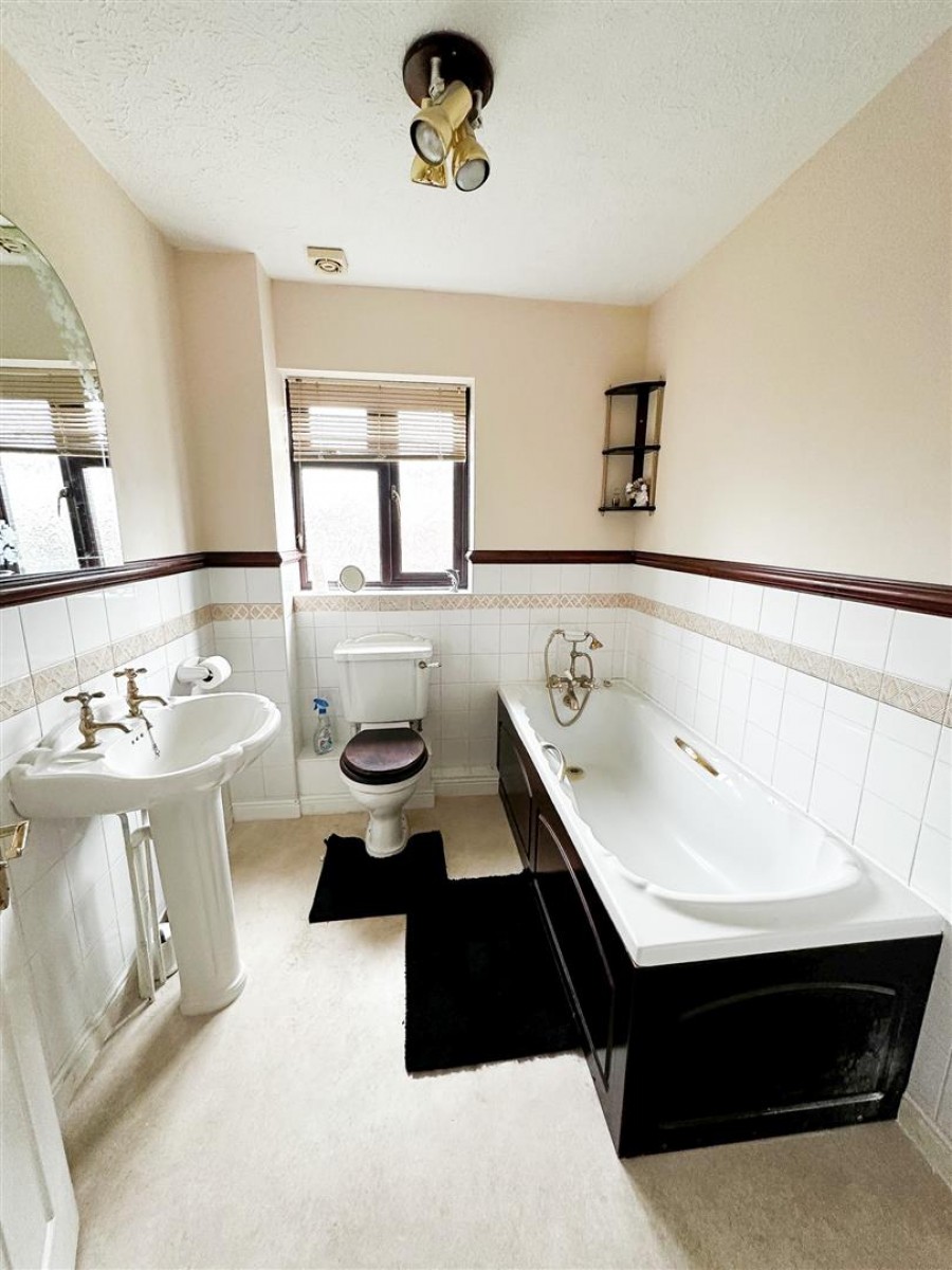 Images for Toms Close, Chard