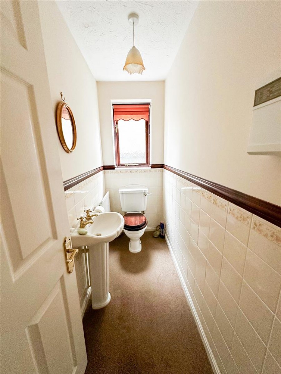 Images for Toms Close, Chard