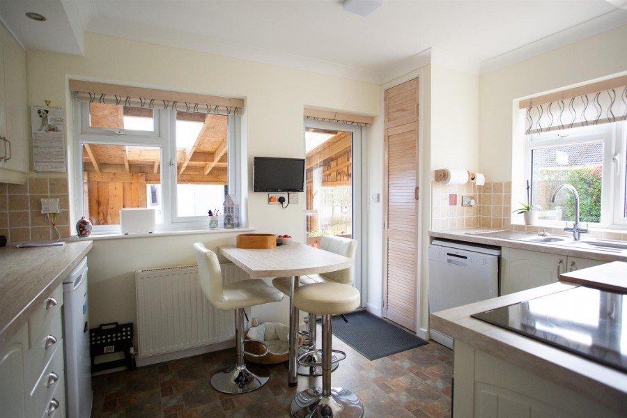 Images for King Cuthred Close, Chard