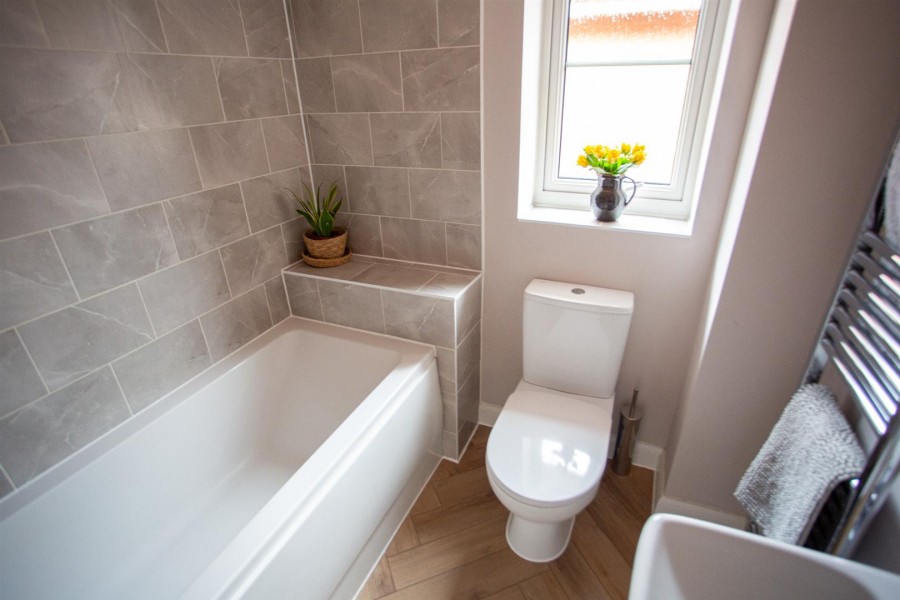 Images for Honeycombe Vale, Chard
