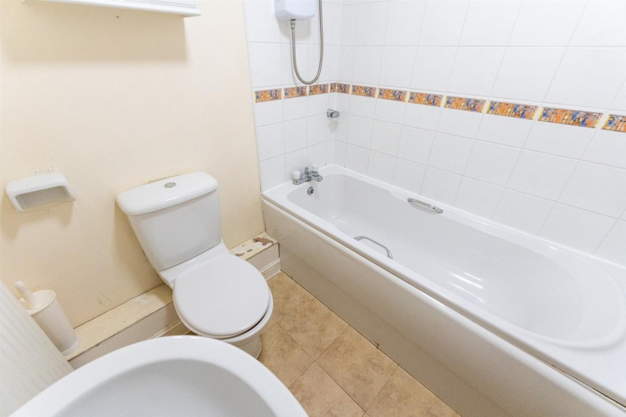 Images for Brutton Way, CHARD