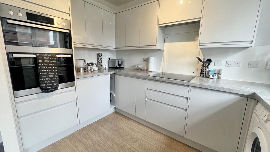 Images for Russell Pope Avenue, Chard