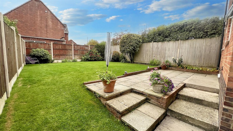 Images for Russell Pope Avenue, Chard