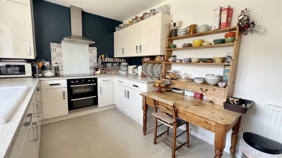 Images for Lime Close, Chard