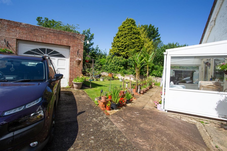 Images for King Cuthred Close, Chard