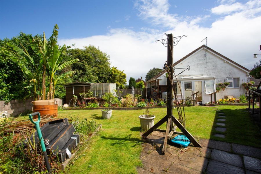 Images for King Cuthred Close, Chard