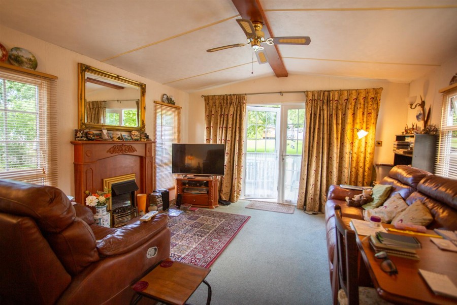 Images for Turnpike Caravan Park, Howley, Chard