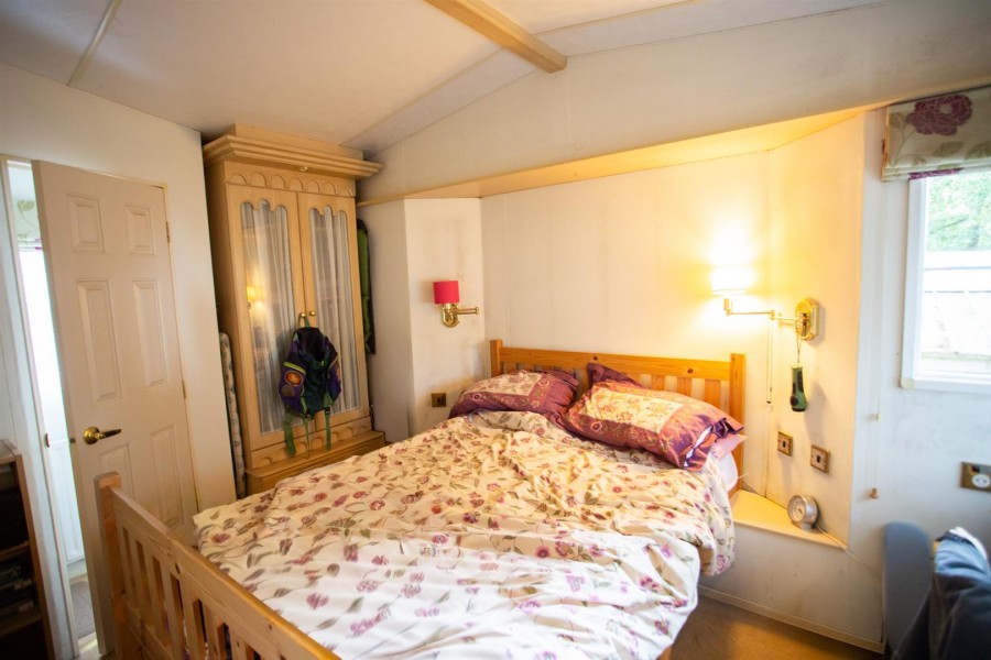 Images for Turnpike Caravan Park, Howley, Chard