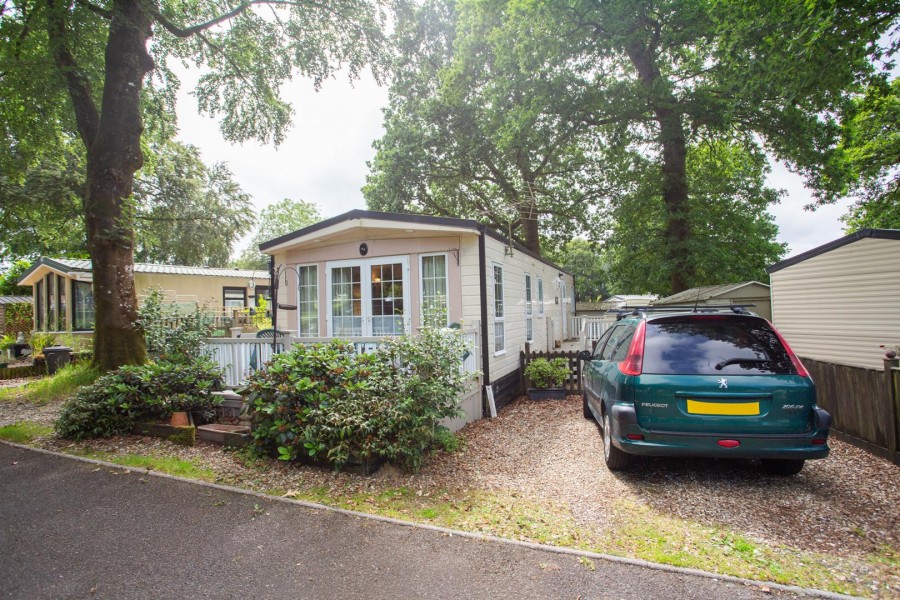 Images for Turnpike Caravan Park, Howley, Chard