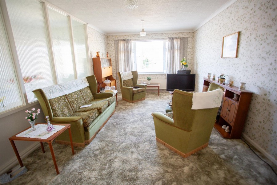 Images for Oak End Way, Chard