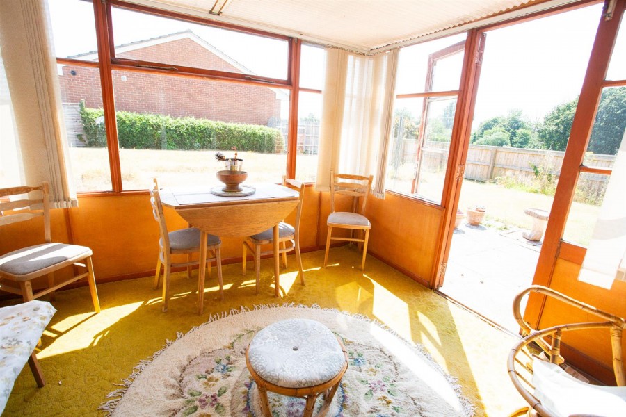 Images for Oak End Way, Chard