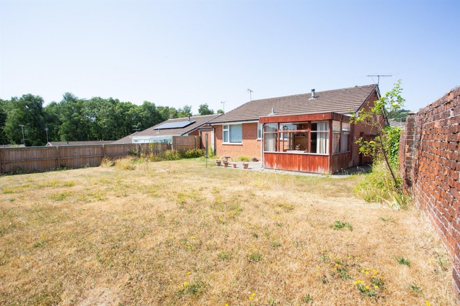 Images for Oak End Way, Chard